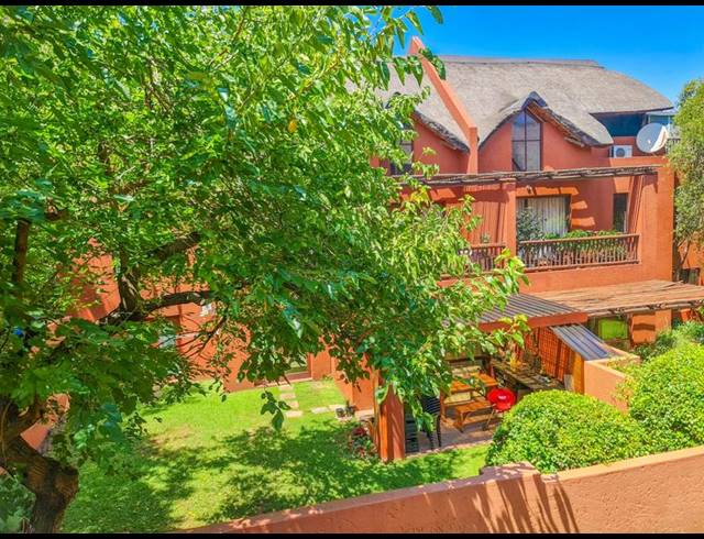 3 BEDROOM APARTMENT FOR SALE IN SUNNINGHILL